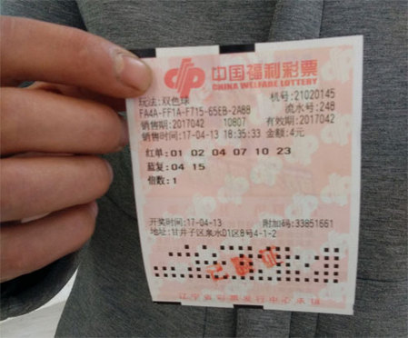 喜好发掘寻宝又喜好空想，晚上睡觉还需要祖母查抄床底衣柜是不是有怪物才可以安心睡觉。